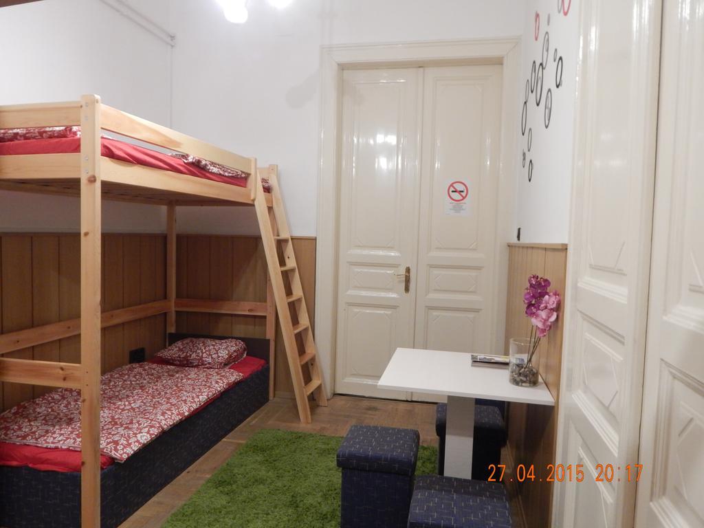 Violet Hostel Budapeşte Oda fotoğraf