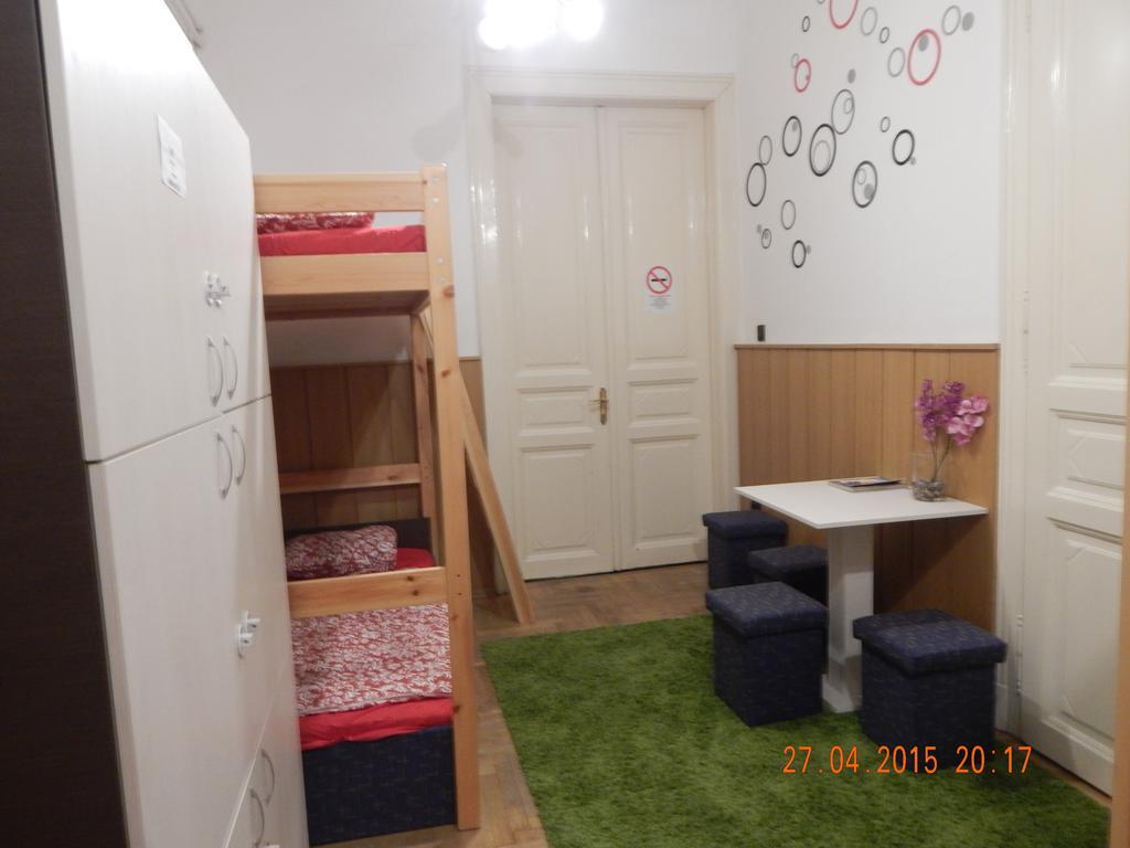 Violet Hostel Budapeşte Oda fotoğraf
